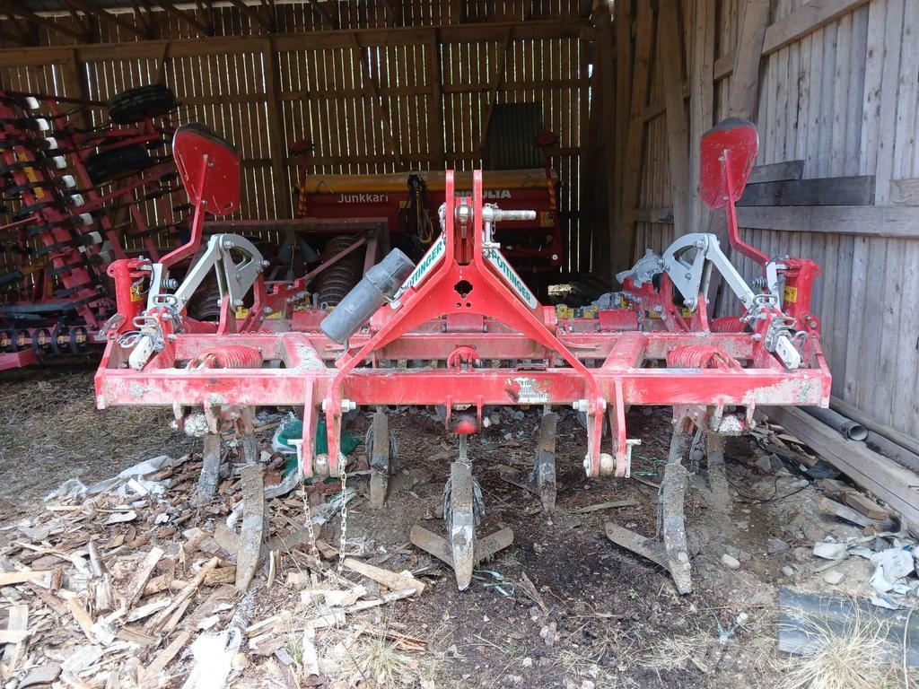 Pöttinger SYNCRO 3020 NOVA Cultivatoren