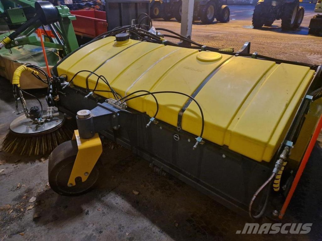 Stark KERÄÄVÄHARJA CSW 2500 Borstar & borstskopor