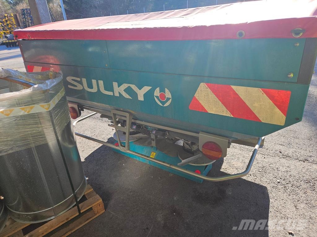 Sulky DX30+ Împrastierea mineralelor