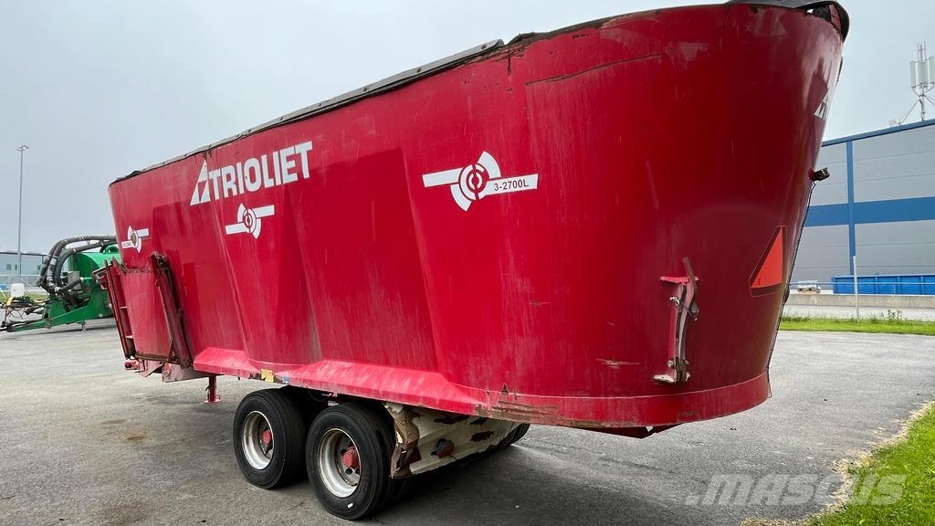 Trioliet SOLOMIX 3 2700LZK-T 混合餵料機