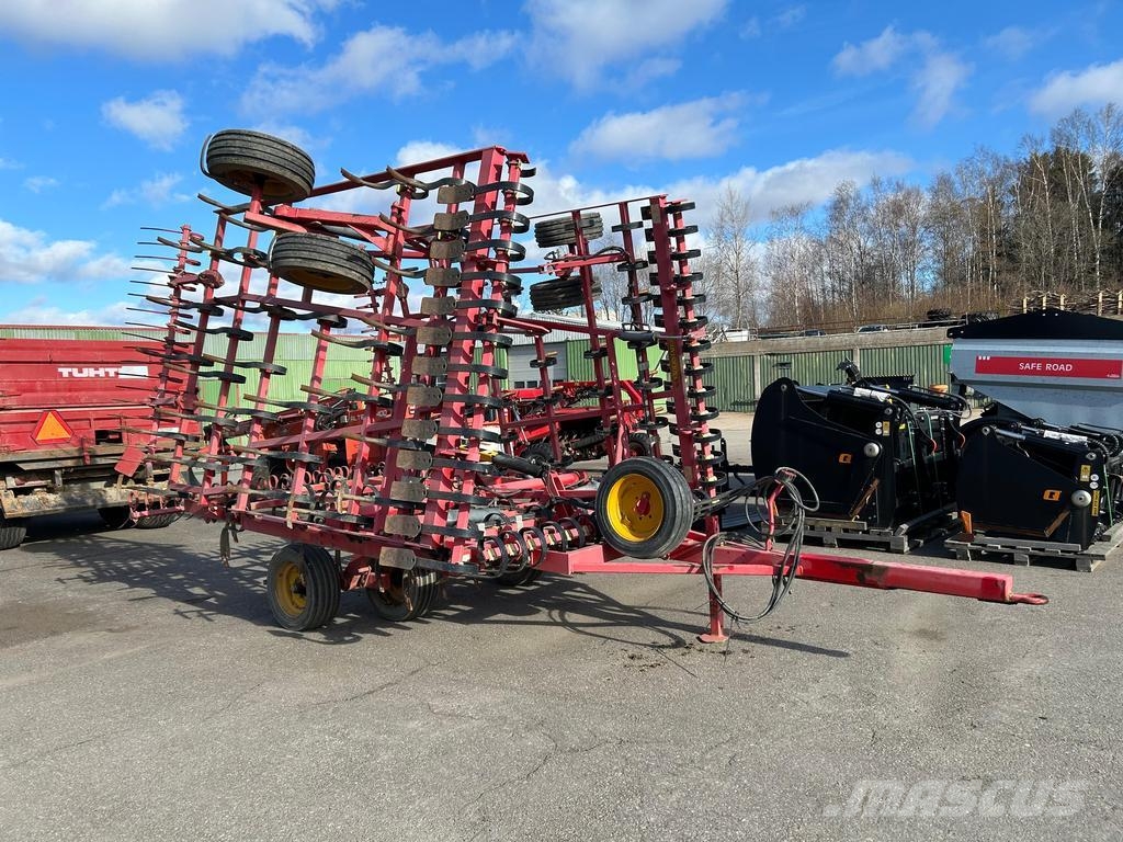 Väderstad NZE 700 كاسحات