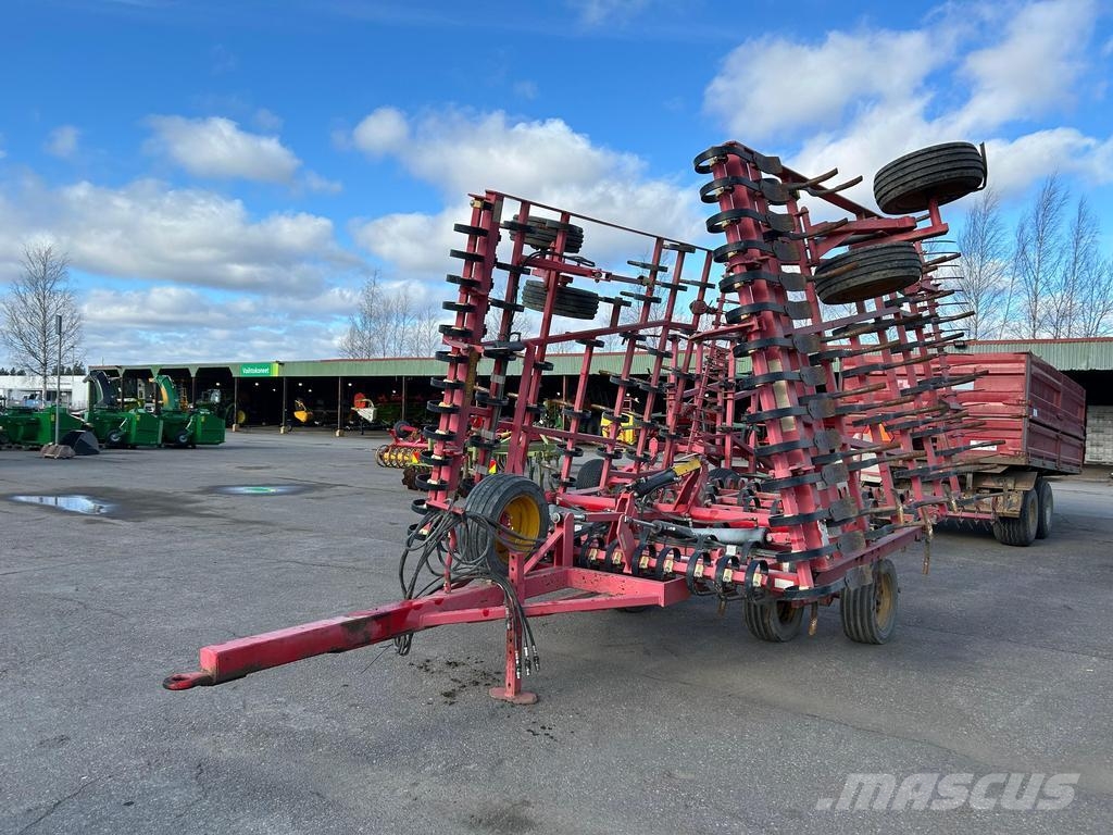 Väderstad NZE 700 كاسحات
