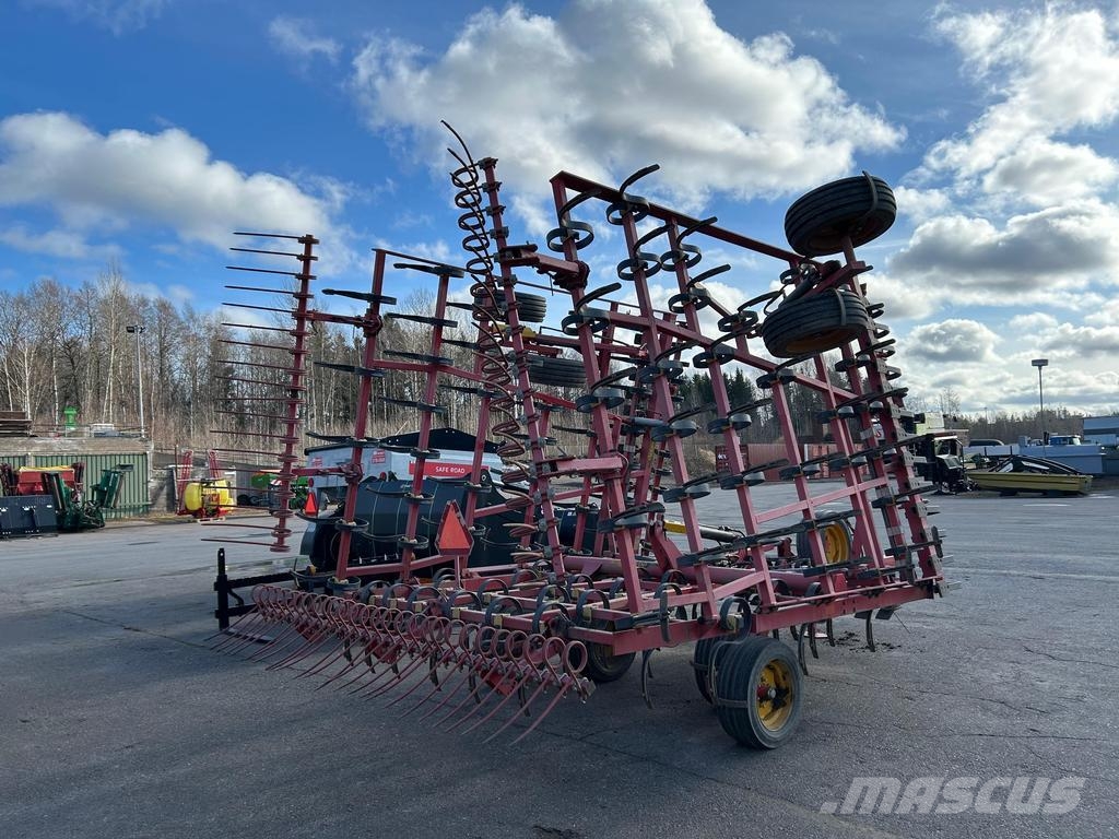 Väderstad NZE 700 كاسحات