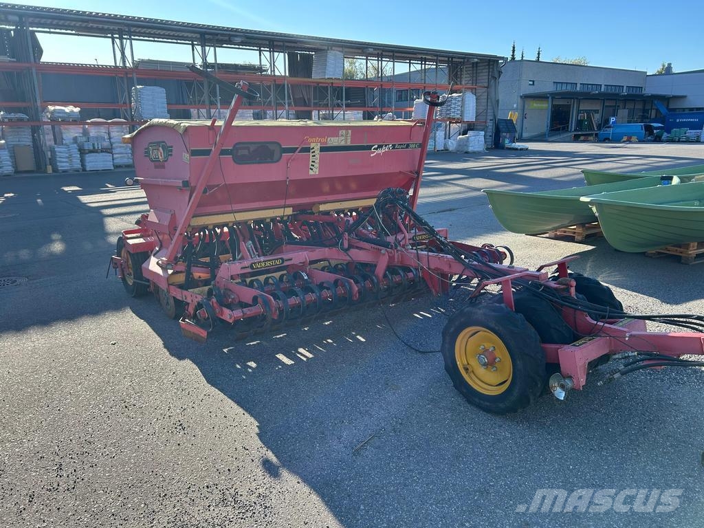 Väderstad RAPID 300 Perforadoras combinadas