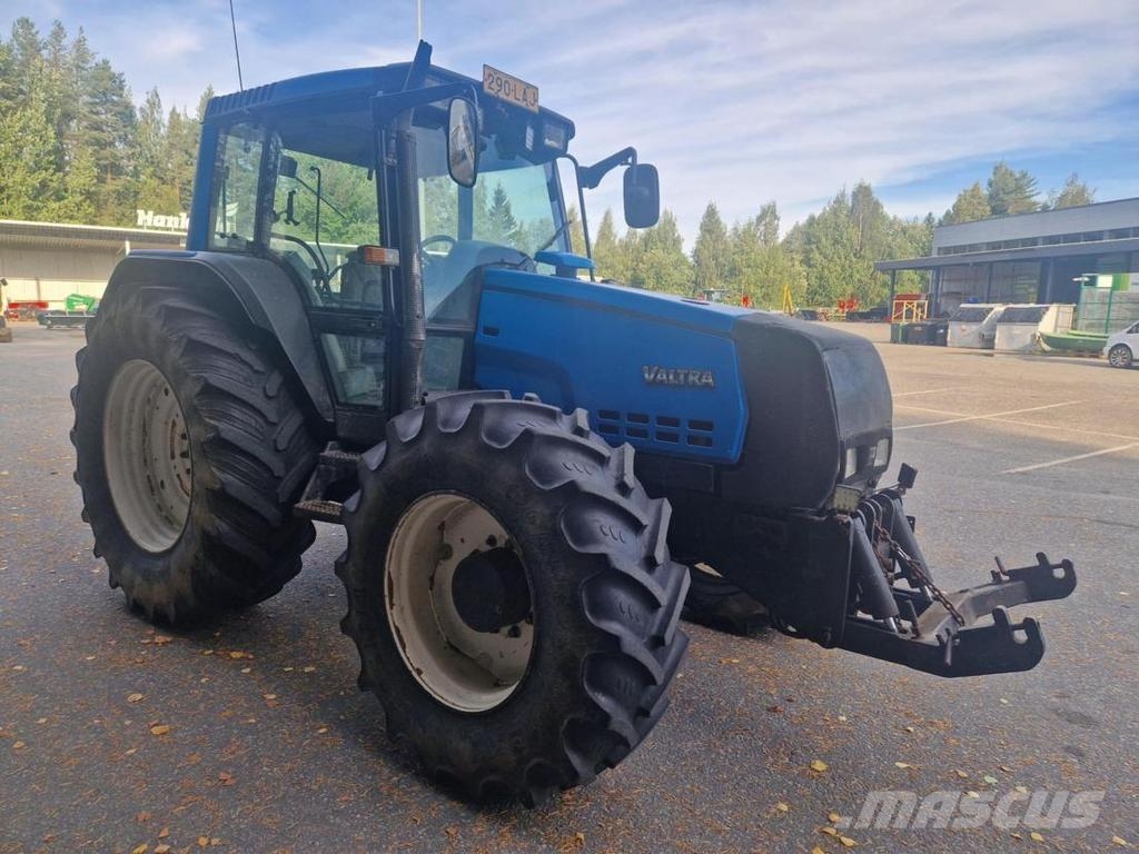 Valtra 6850 + ETUNOST 트랙터