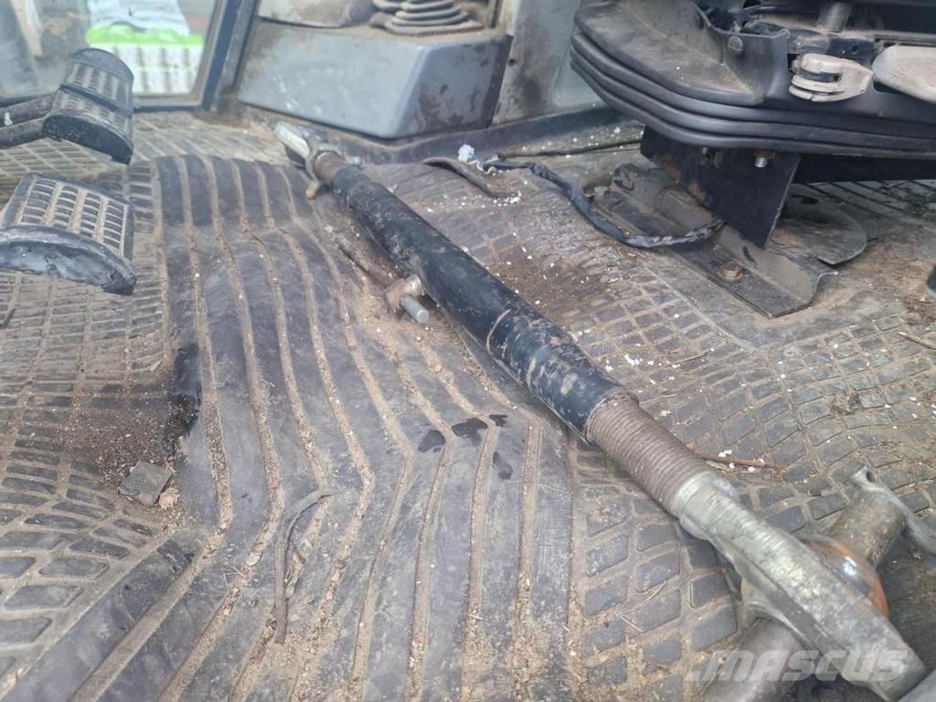 Valtra 6850 + ETUNOST 트랙터