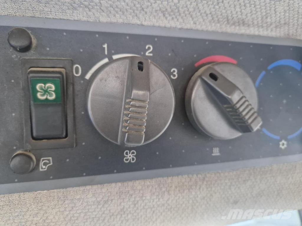 Valtra 6850 + ETUNOST 트랙터