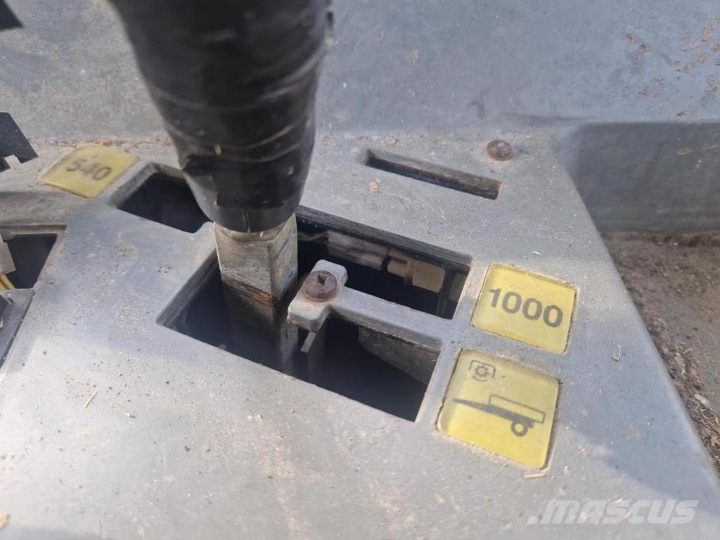 Valtra 6850 + ETUNOST 트랙터