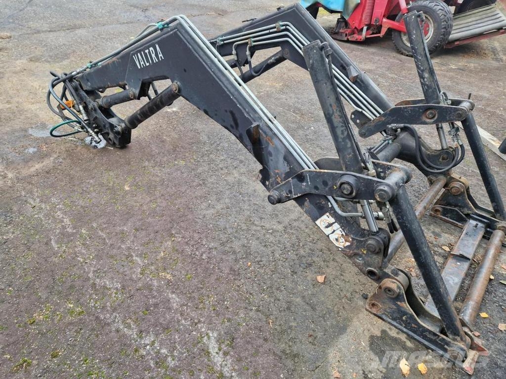 Valtra 6850 + ETUNOST 트랙터