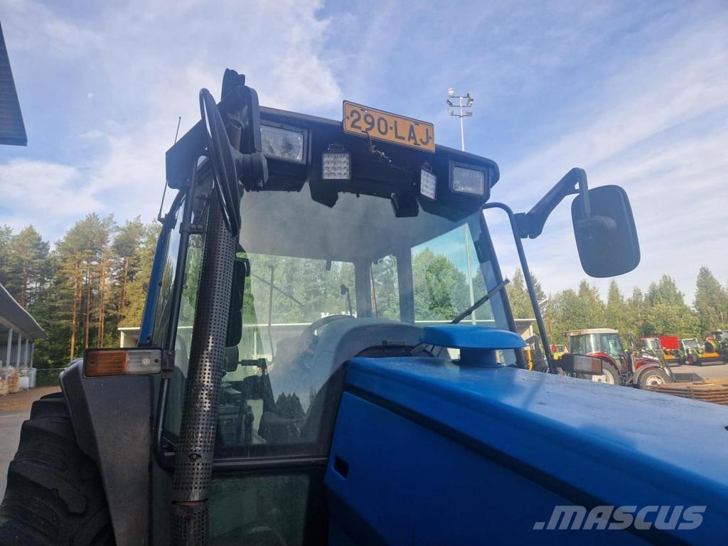 Valtra 6850 + ETUNOST 트랙터