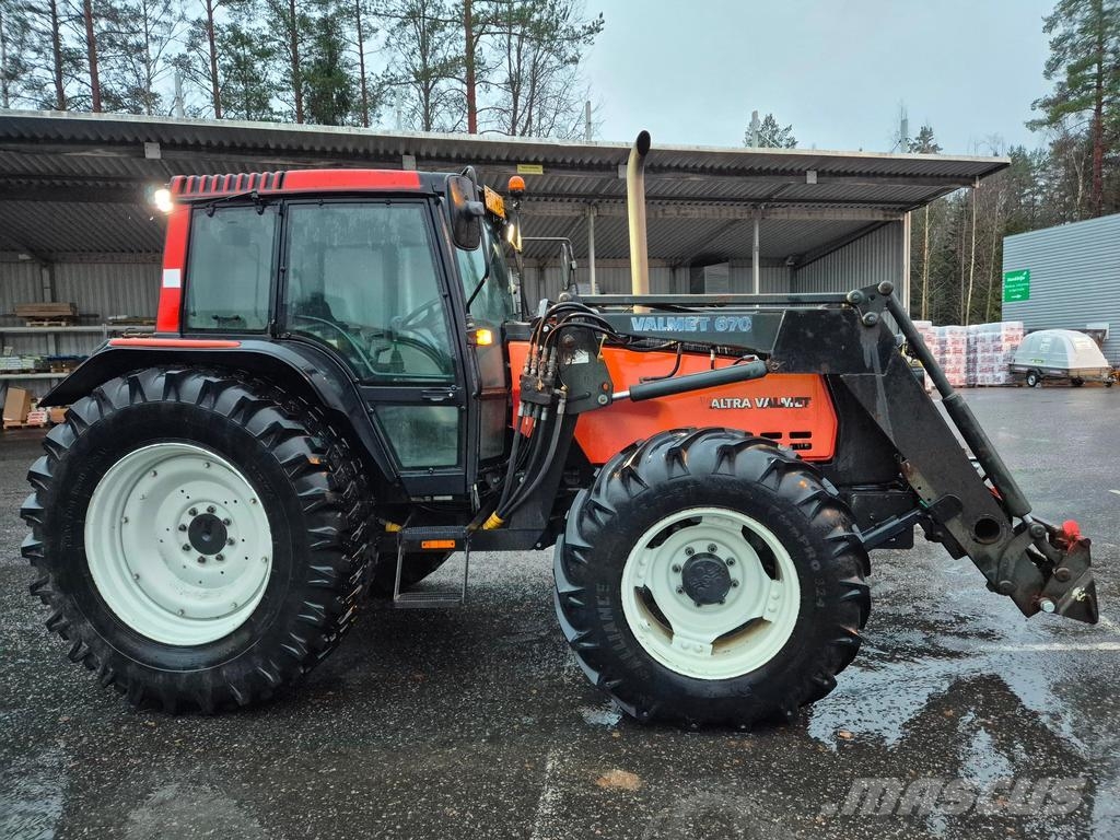 Valtra 8400 트랙터