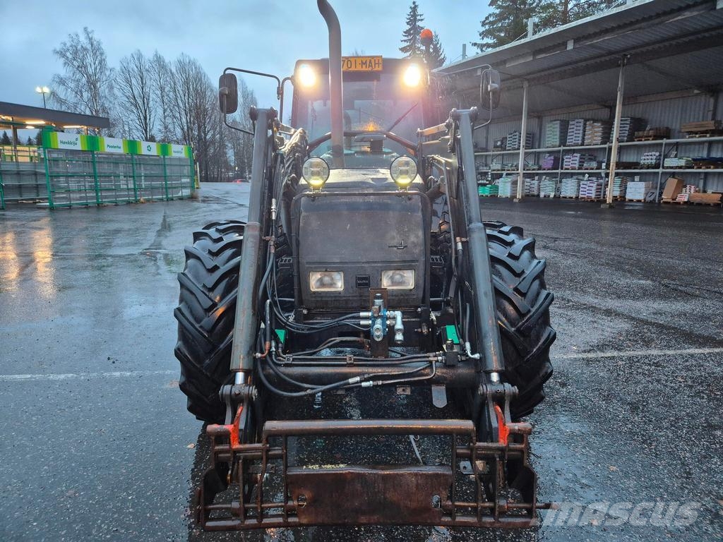 Valtra 8400 트랙터