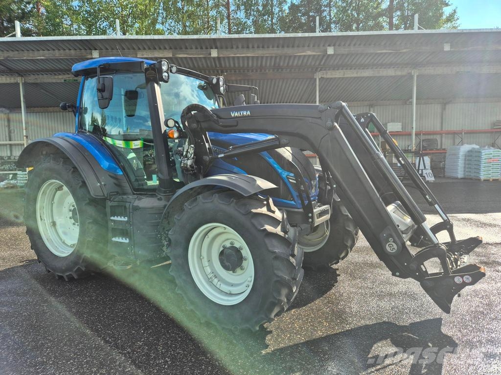 Valtra N154 ACTIVE Traktorit