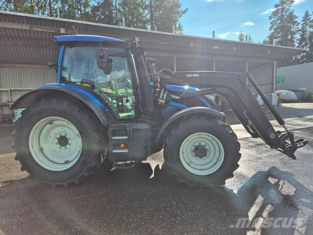 Valtra N154 ACTIVE Traktorit