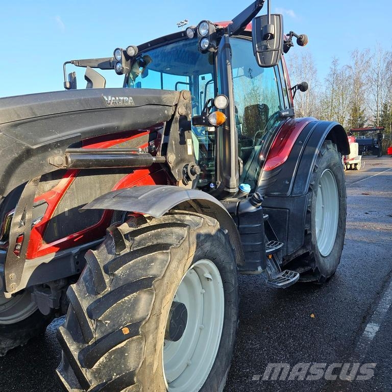 Valtra N155 Tratores Agrícolas usados