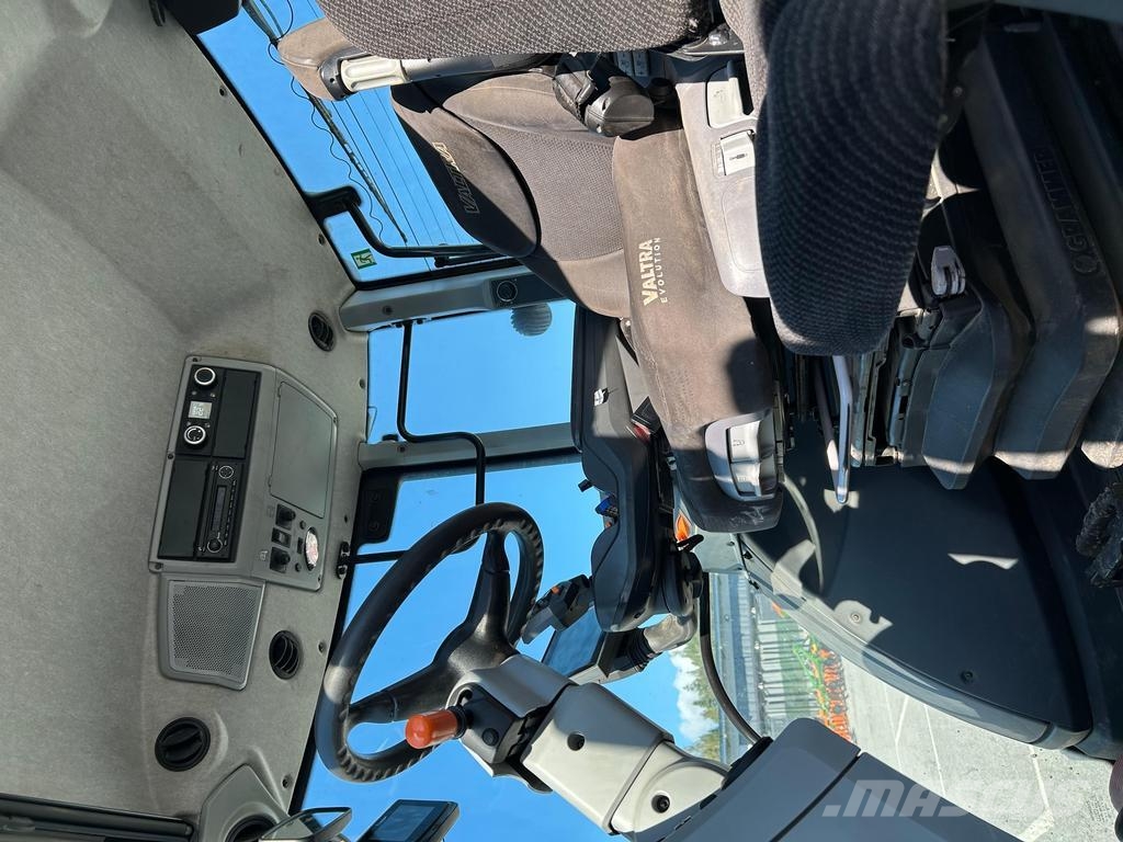 Valtra N174 VERSU SMARTOUCH 트랙터