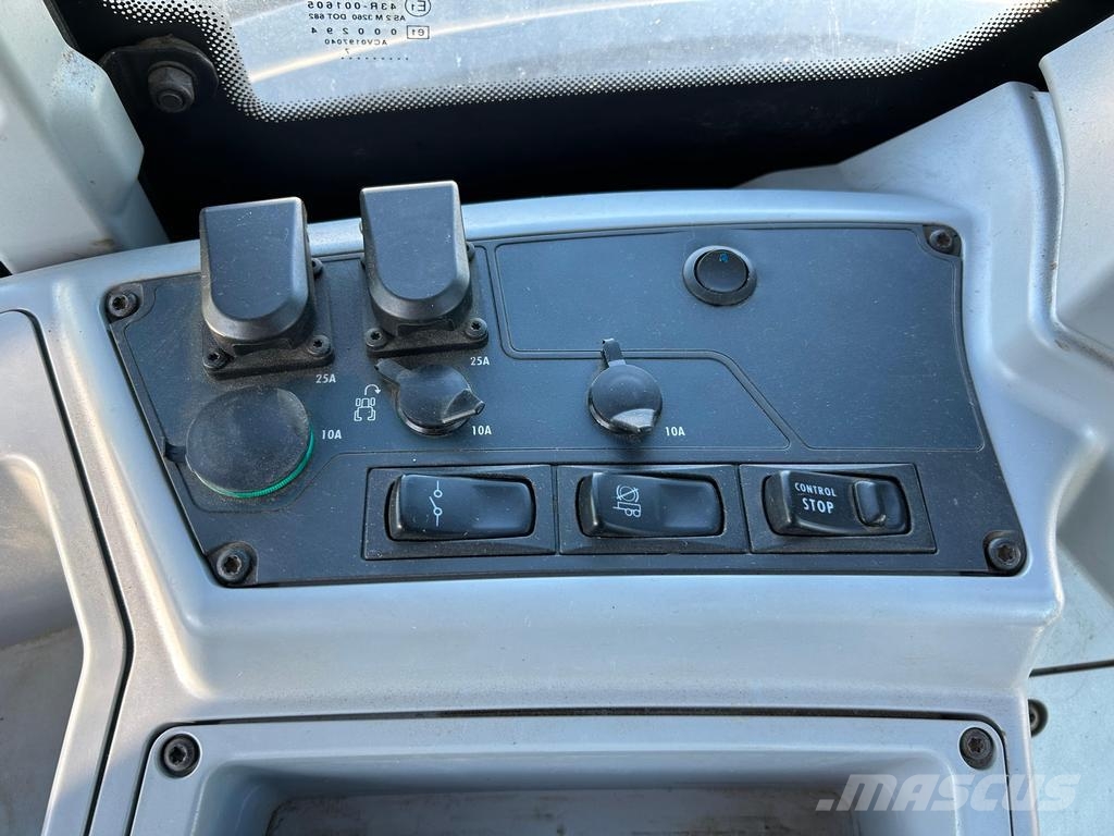 Valtra N174 VERSU SMARTOUCH 트랙터