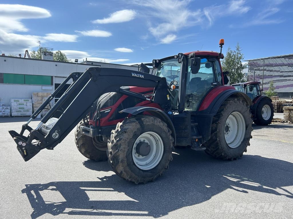 Valtra T144