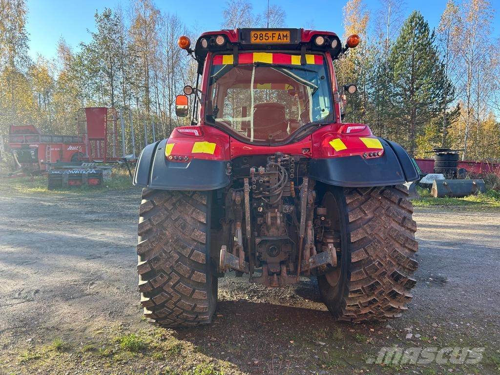 Valtra T144 Traktorer