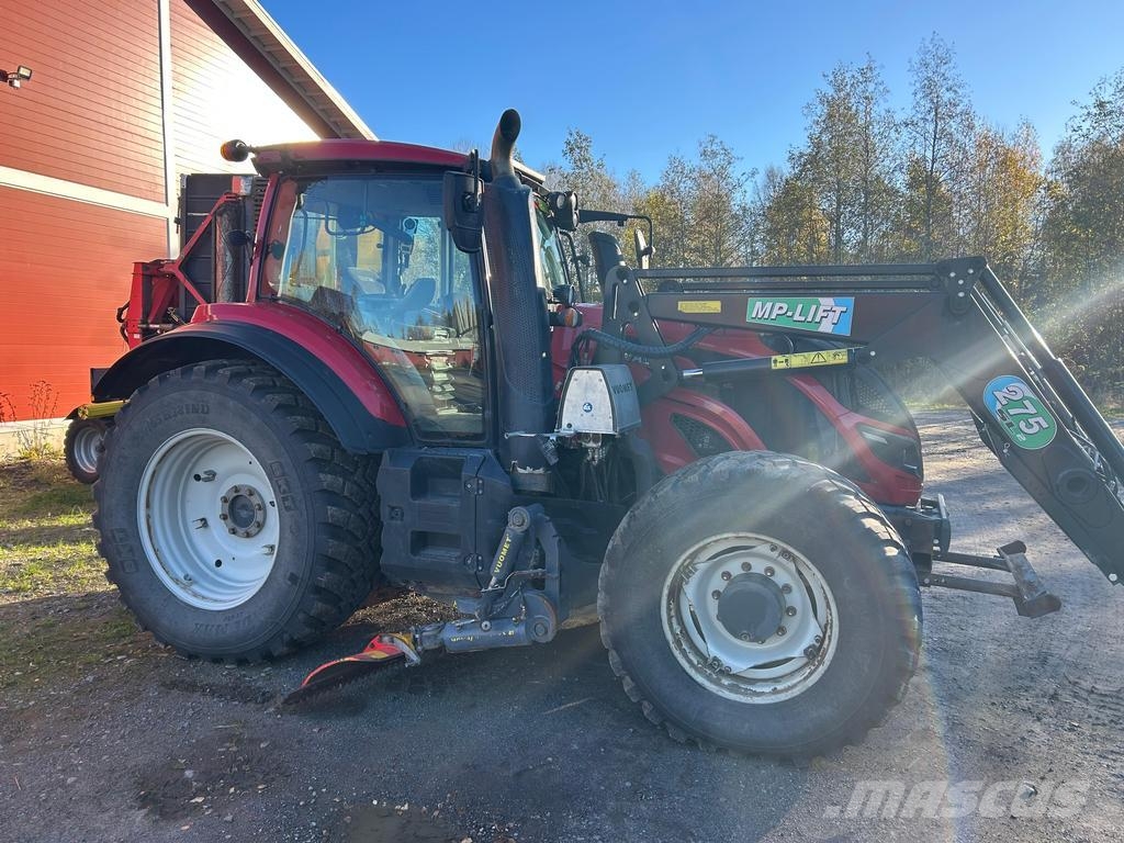 Valtra T144 Traktorer