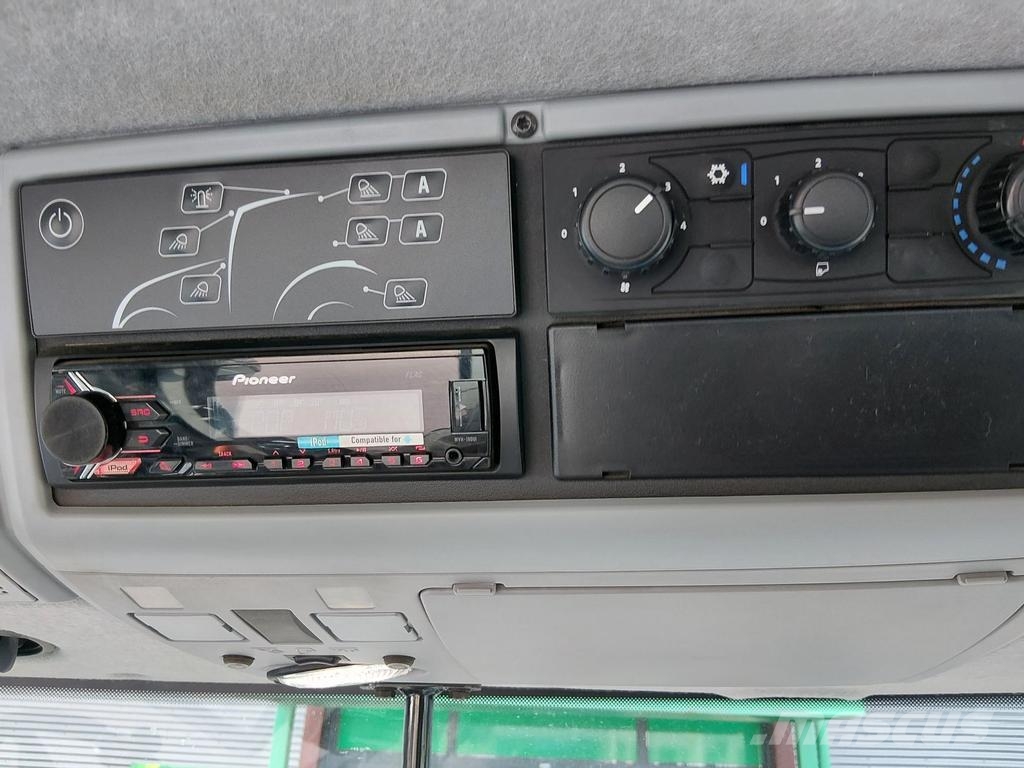 Valtra T144 ACTIVE Q66 EK 50 KM/ Traktoren