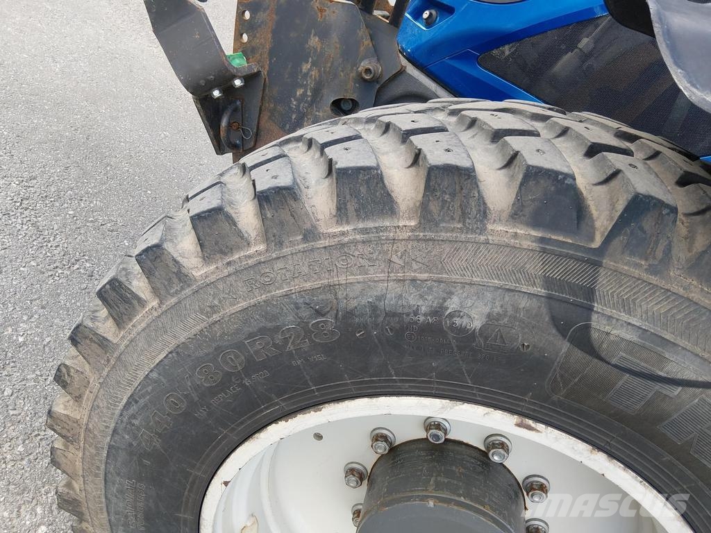 Valtra T144 ACTIVE Q66 EK 50 KM/ Traktoren