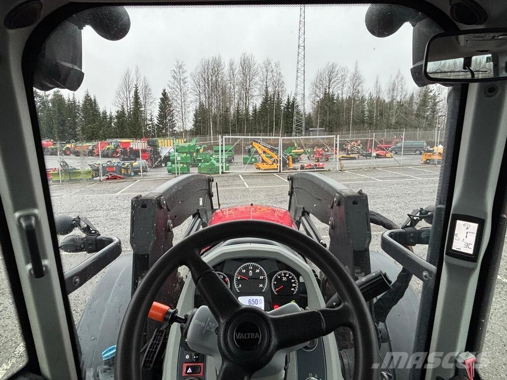 Valtra T144 HITECH5, ÅLÖ 6M Traktori