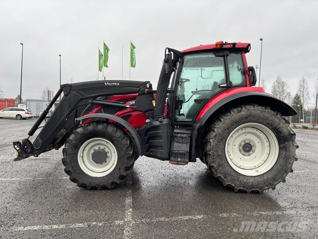 Valtra T144 HITECH5, ÅLÖ 6M Traktori