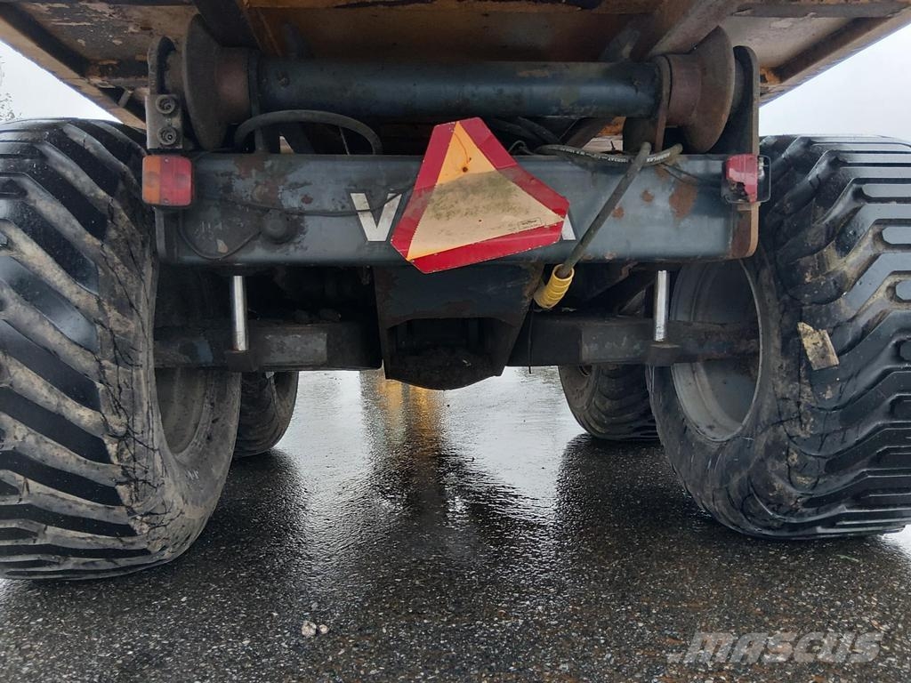 Valtra T16/21 KOUKKUVAUNU Kippanhänger