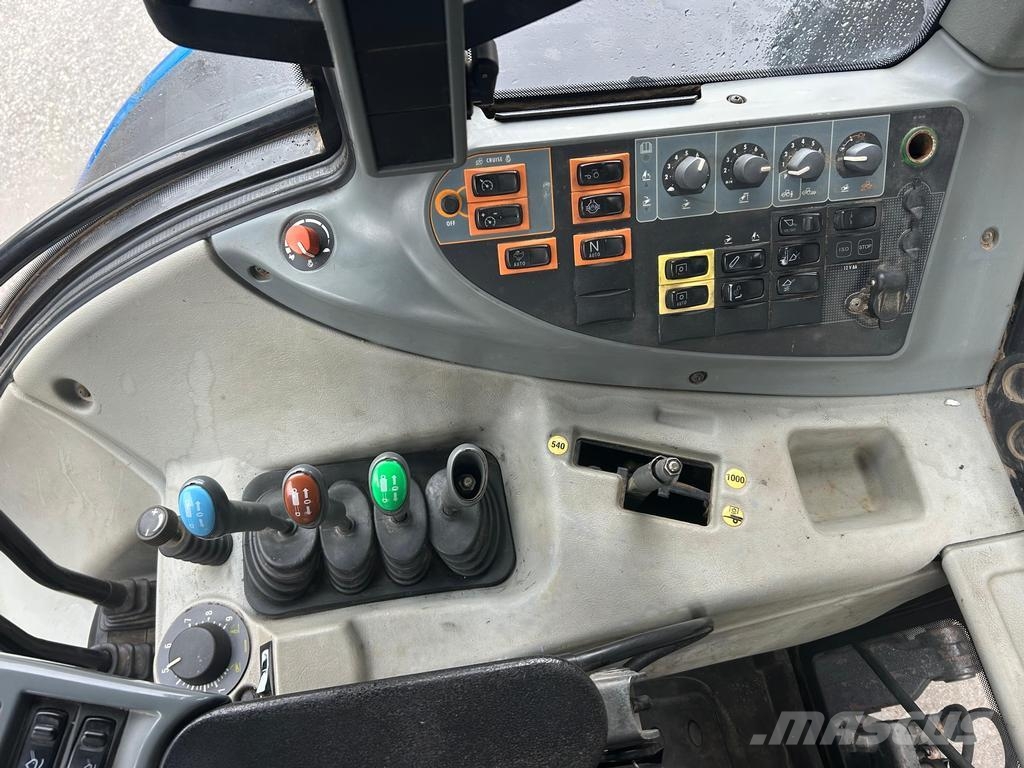 Valtra T173 HITECH Трактори
