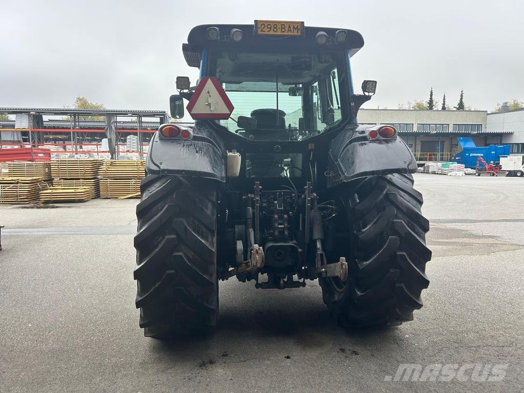 Valtra T173 HITECH Трактори
