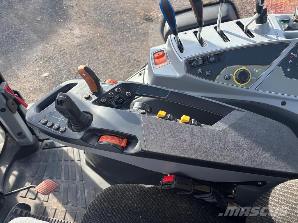 Valtra T174 ADVANCE UNLIMITED Traktori