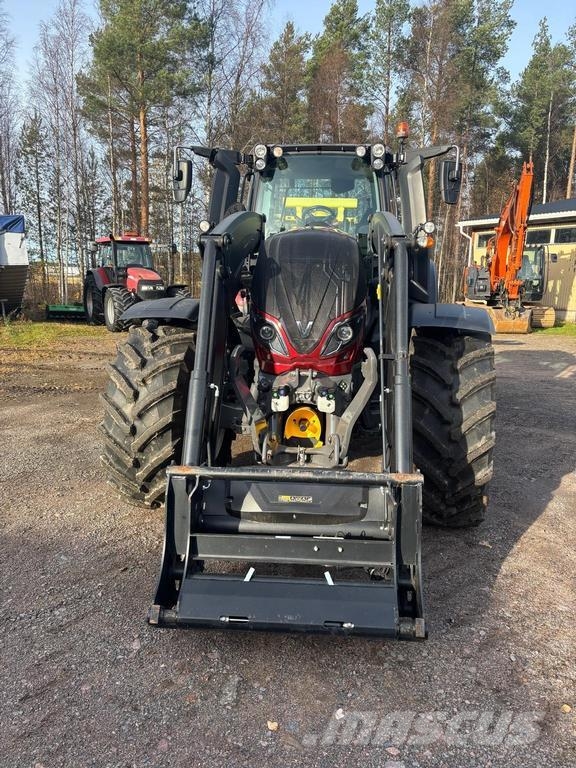 Valtra T174 ADVANCE UNLIMITED Traktori
