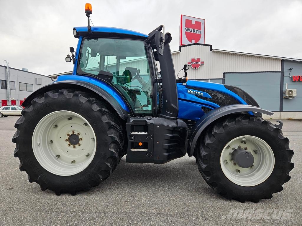 Valtra T254 VERSU+PTO+ETUNOSTOL Tractores