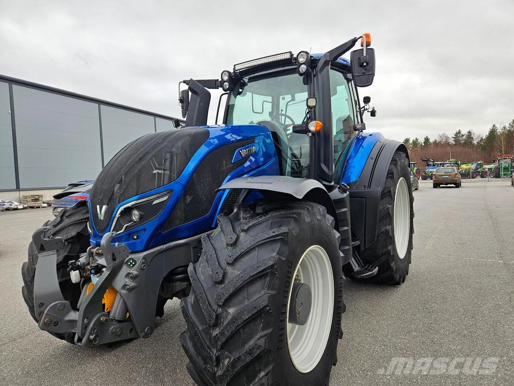 Valtra T254 VERSU+PTO+ETUNOSTOL Tractores