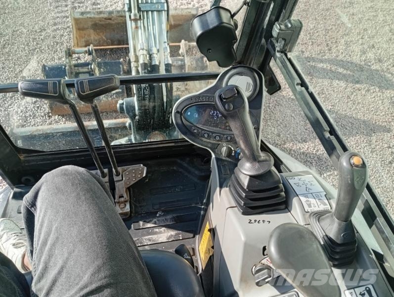 Bobcat E27Z Мини екскаватори < 7 т
