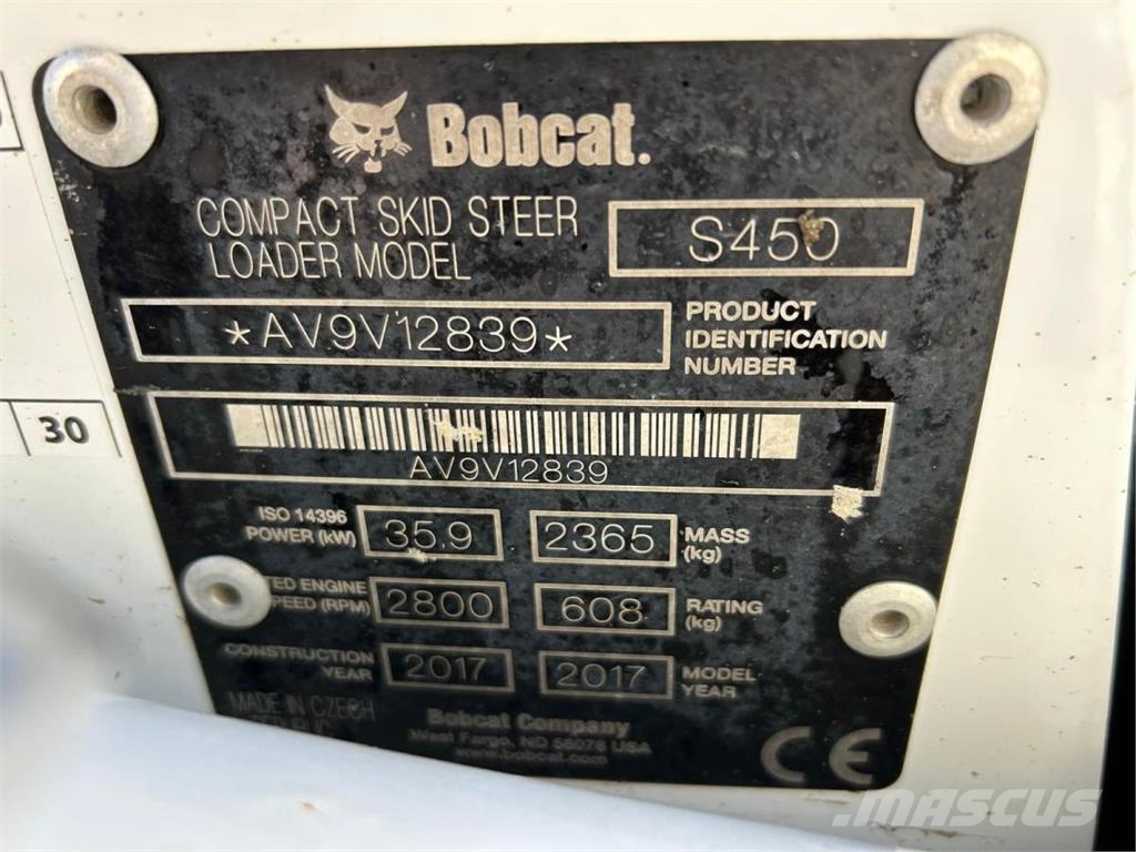 Bobcat S450 لوادر صغيرة
