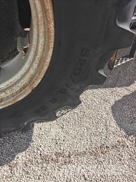 Case IH 1056XL الجرارات