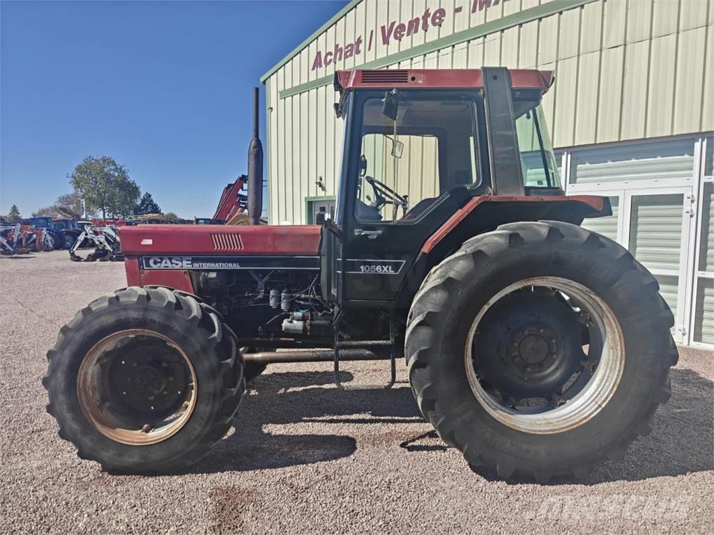 Case IH 1056XL الجرارات