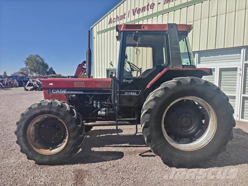 Case IH 1056XL 트랙터
