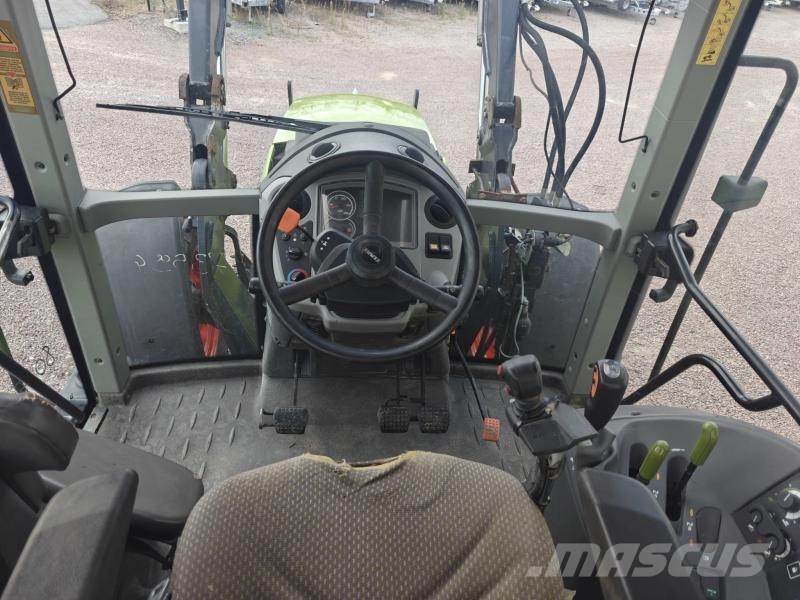 CLAAS 610C Tractors