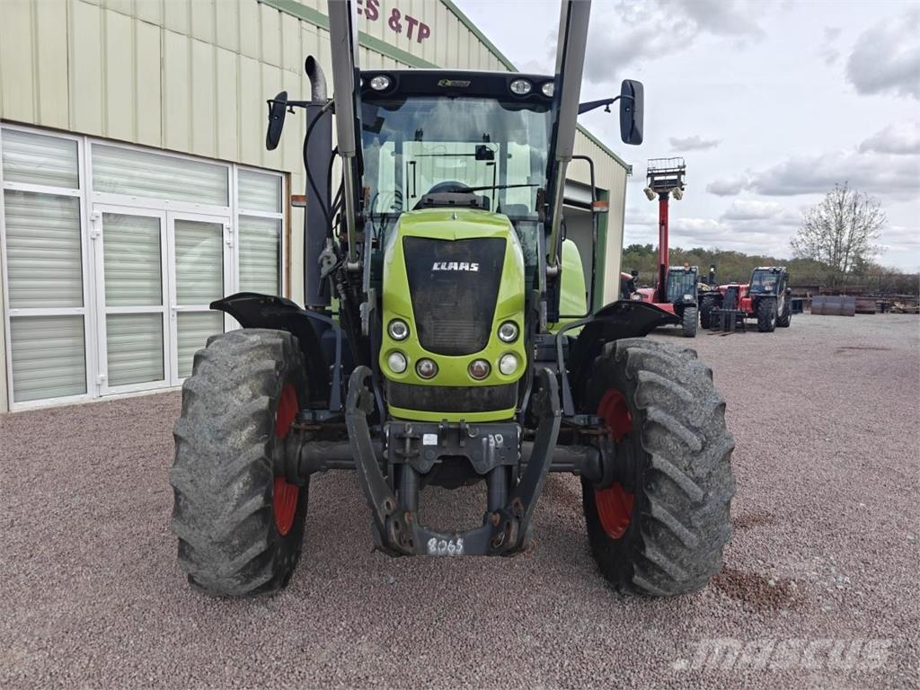 CLAAS 610C Tractors