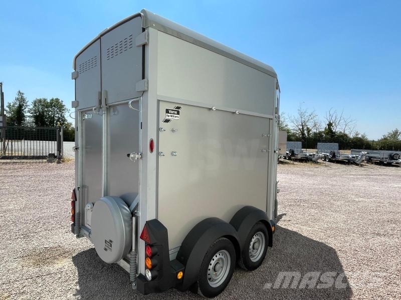 Ifor Williams HB506 مقطورات أخرى