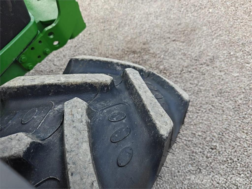John Deere 5115M Трактори