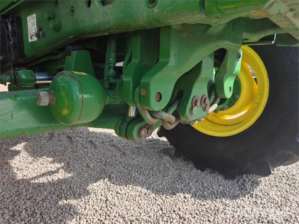 John Deere 6125R Tractoren