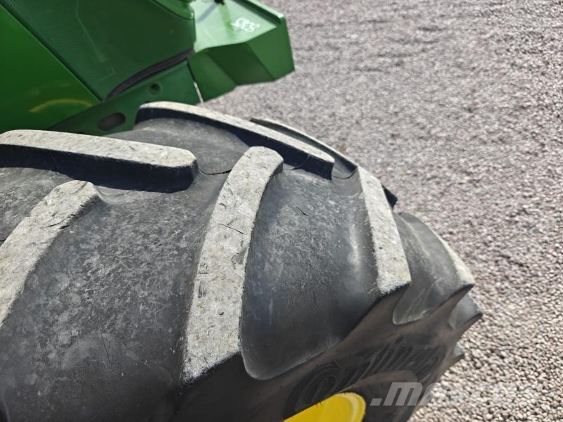 John Deere 6125R Tractoren