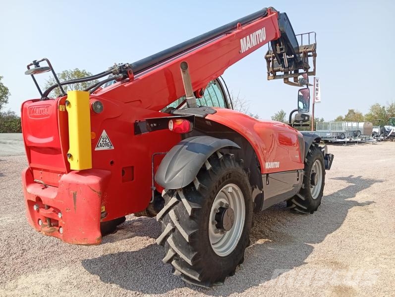 Manitou MT1335 مناولات متداخلة