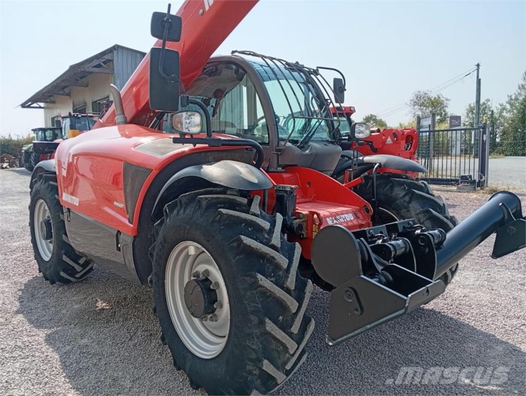 Manitou MT1335 مناولات متداخلة