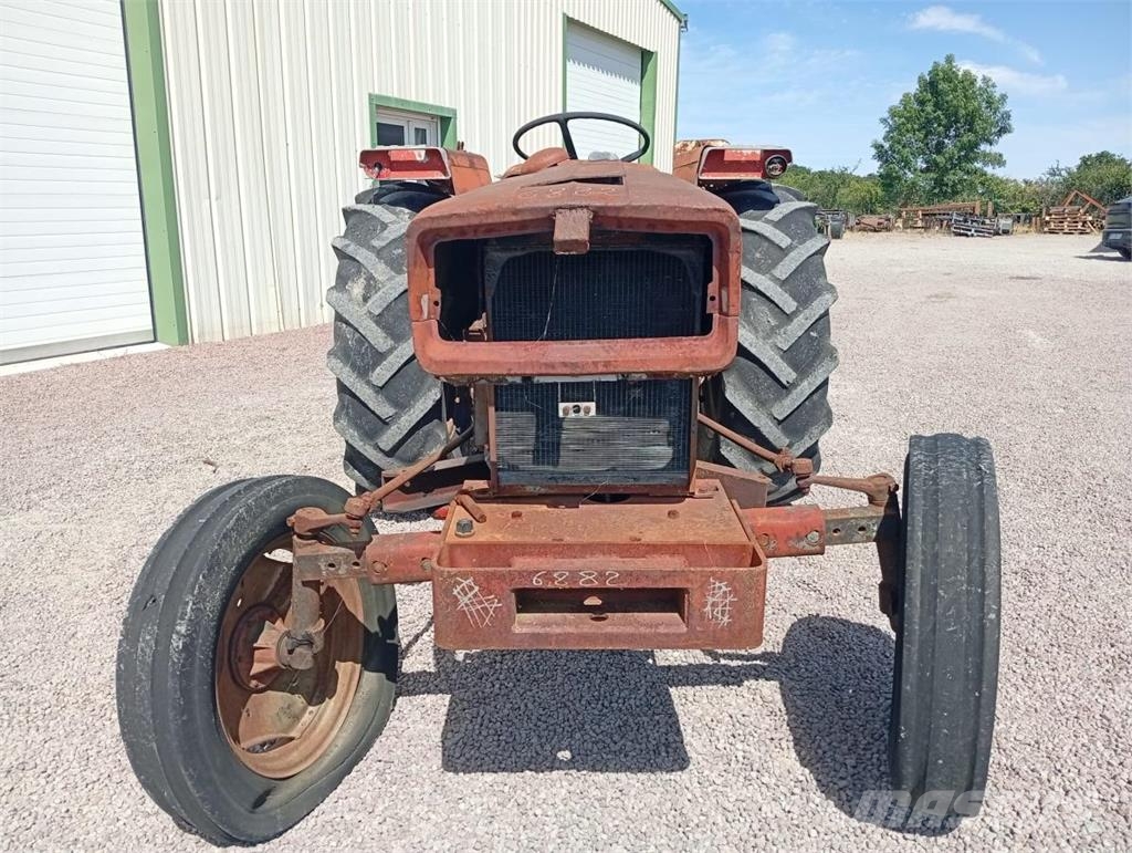 Massey Ferguson 158 Tractors