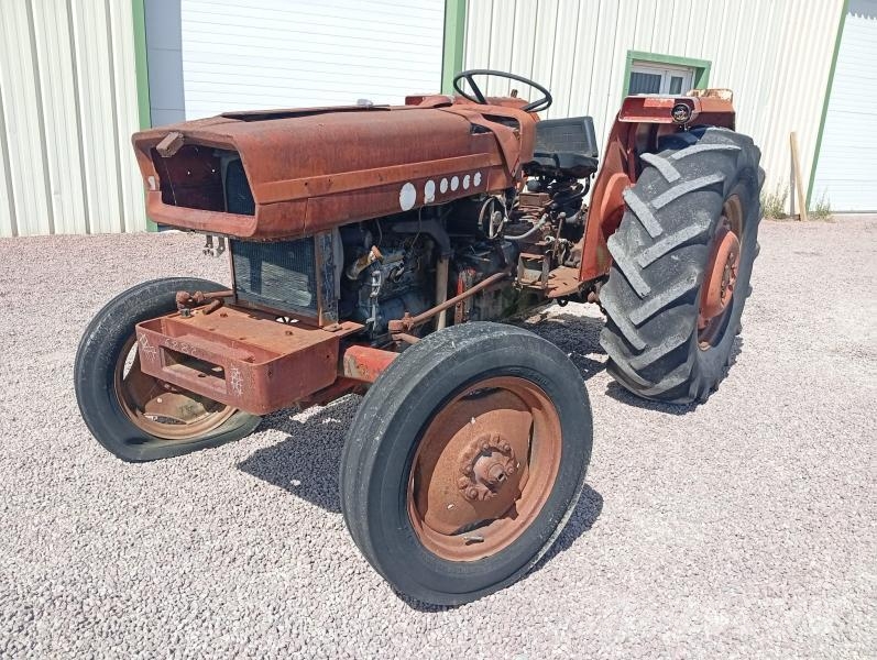 Massey Ferguson 158 Tractors